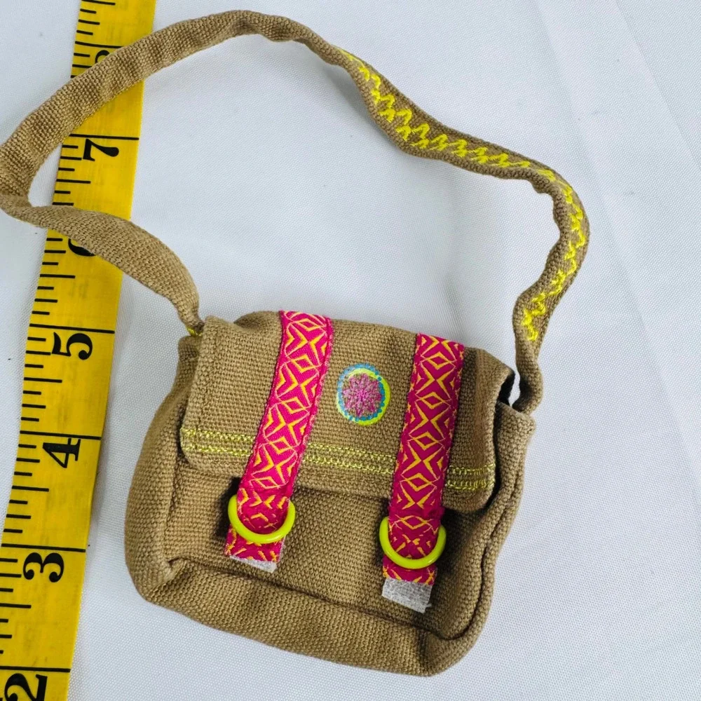 American Girl Lea Clark Doll Tan Canvas Purse Pink Yellow & Compass Meet‎ Outfit